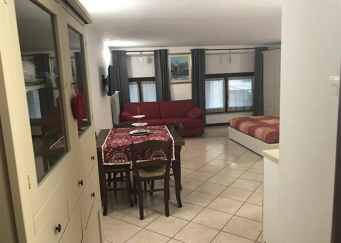 Nel Centro Storico Di Vincent Saint-Vincent